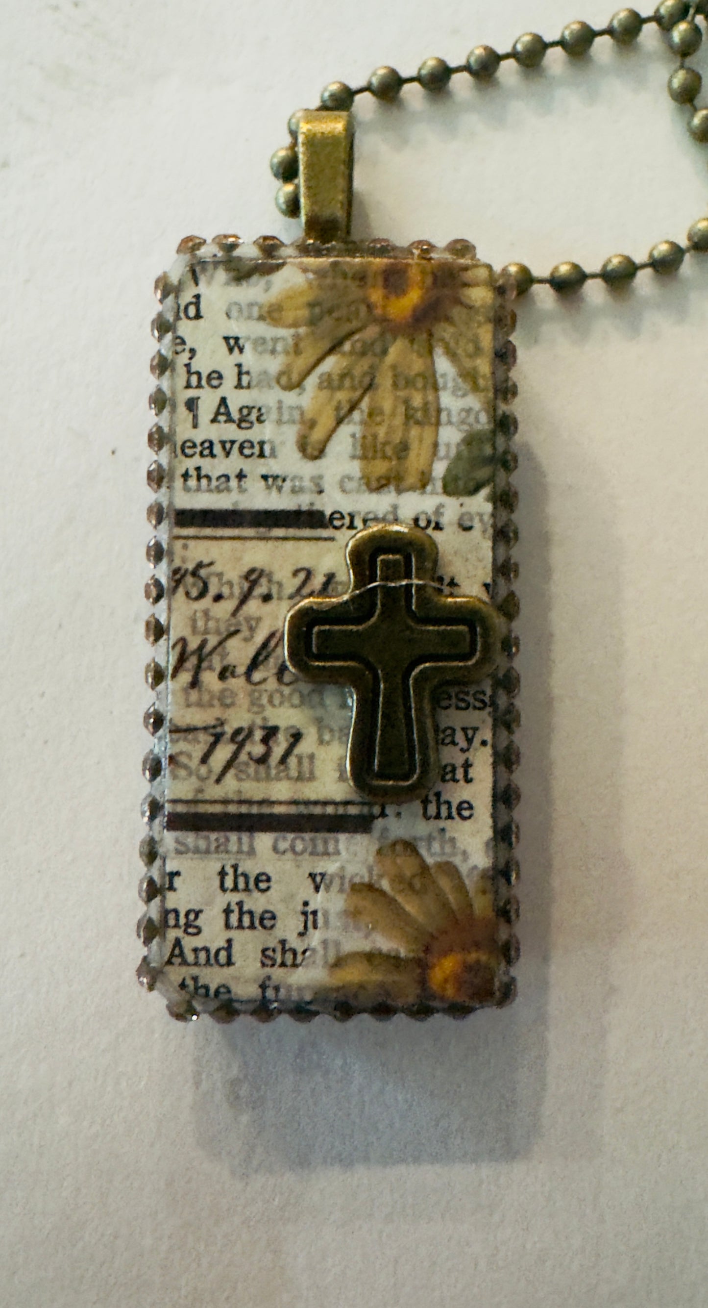 Daisy cross