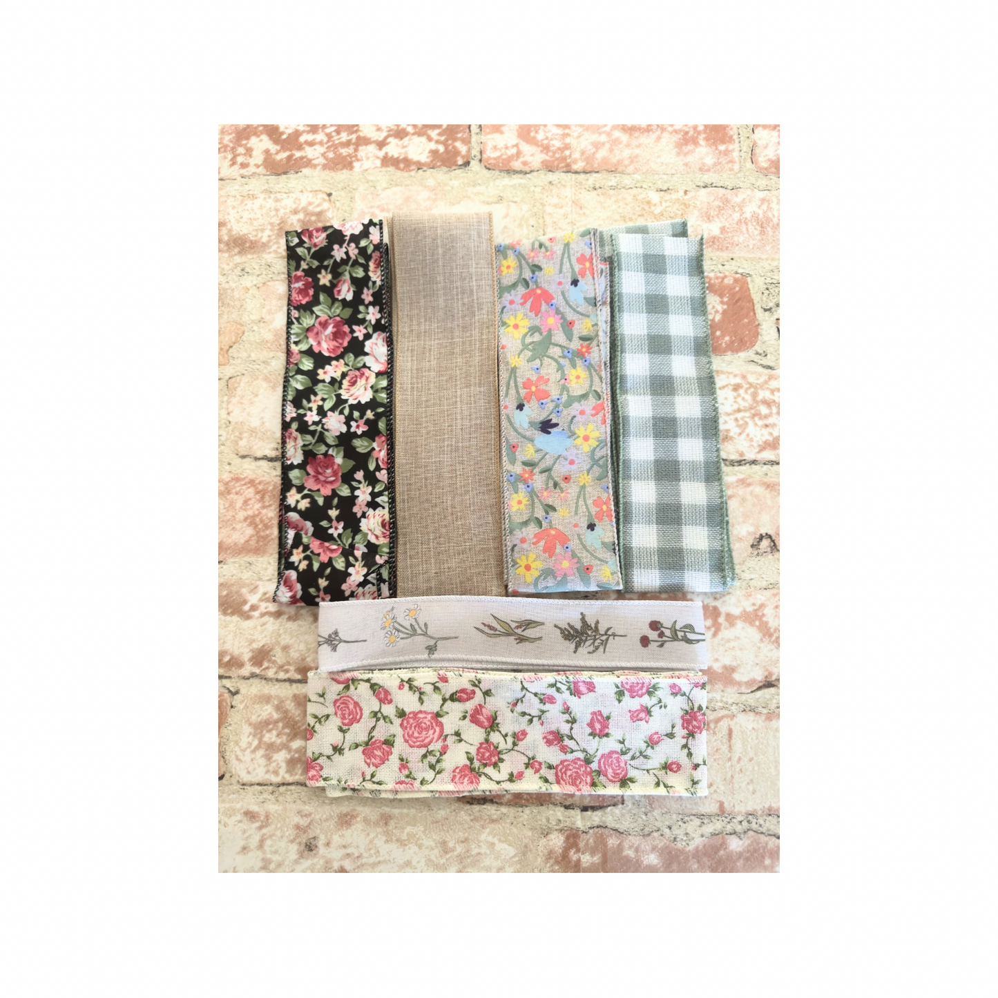 Floral ribbon bundle