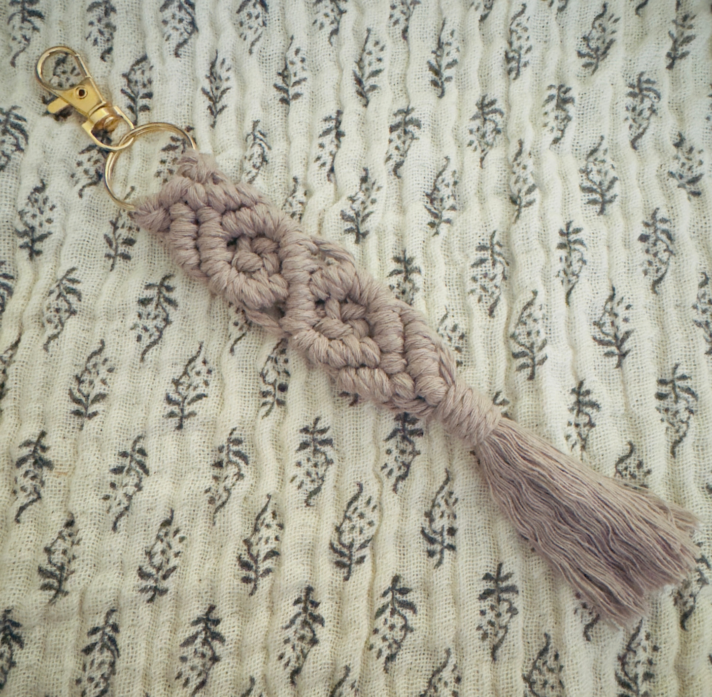 Macrame Keychain grey